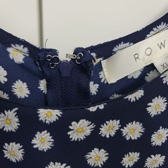ROW A daisy print fit and flare dress, XL - Picture 8 of 10